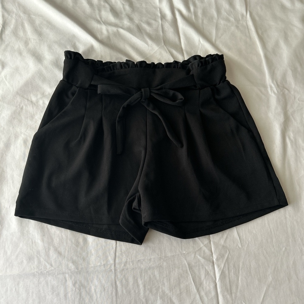 Black shorts with adjustable waist